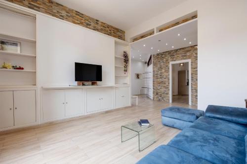 Fb House - image 5