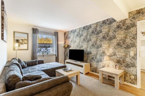 4 twin beds, 1 sofa bed