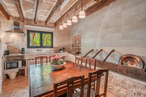 ทัศนียภาพภายนอกโรงแรม, โฮเทล เซเกลส์ (Hotel Segles) in กัมโปส