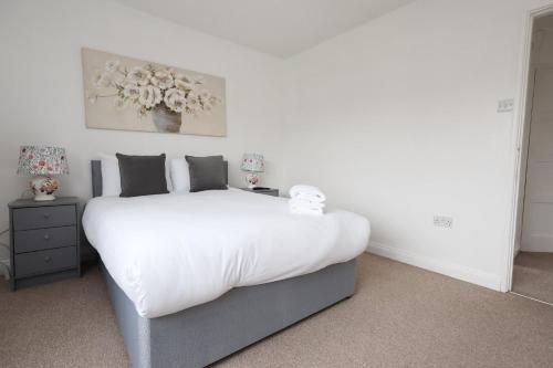 Crokeswood Walk 3 Bed House Bristol – khách sạn tại Avonmouth & Lawrence Weston