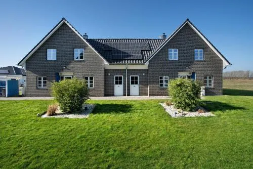 Komfortables Ferienhaus Allee in Krummin, Deutschland