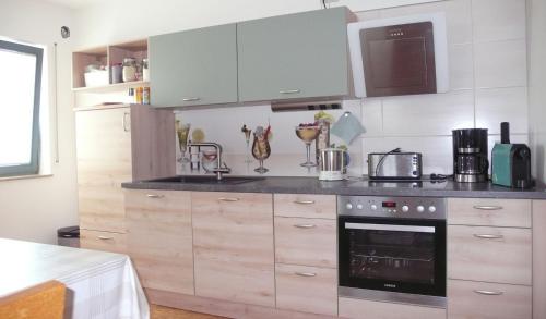 virtuve, Ferienwohnung in ehemaliger Bank in Sinntal