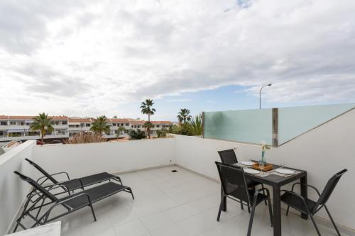 Costa Adeje Terrace With Ocean View - image 3