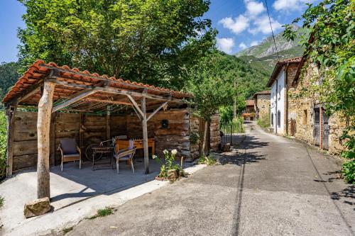 Viesnīcas āriene, La Valleja in Rozagas