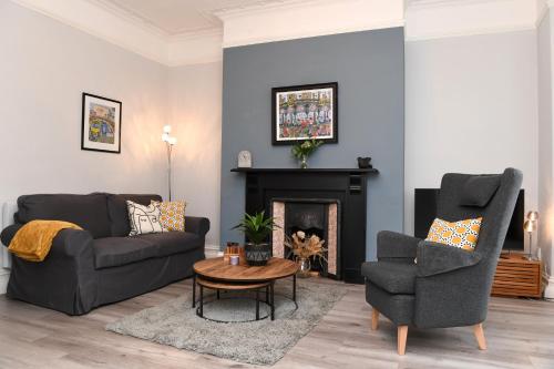 Harrogate Self Catering -Kings View-Private Parking-Overlooking H-C-C, Harrogate