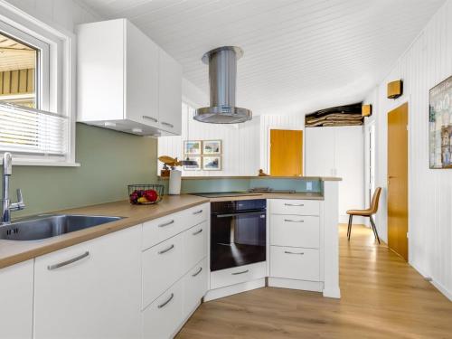 Kitchen, Holiday Home Silva - 3-9km from the sea by Interhome in Romo Kirkeby