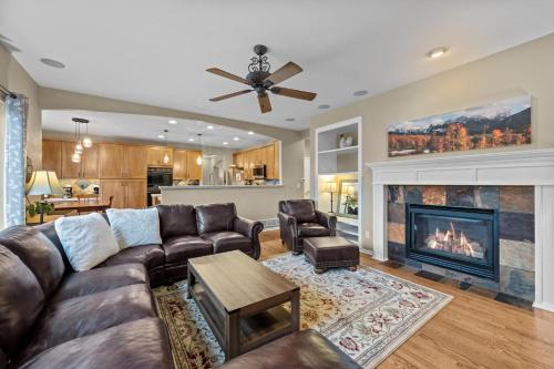 21361 White Ash Ct in Parker (CO)