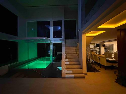 Luxurious 4-Bedroom House in Alajuela, Costa Rica in Brasil