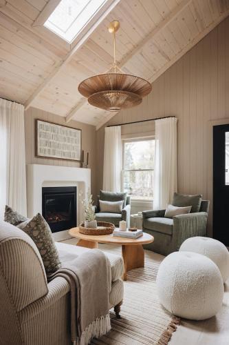 The Townie Cottages by Juniper Holiday + Home in Union Pier (MI)