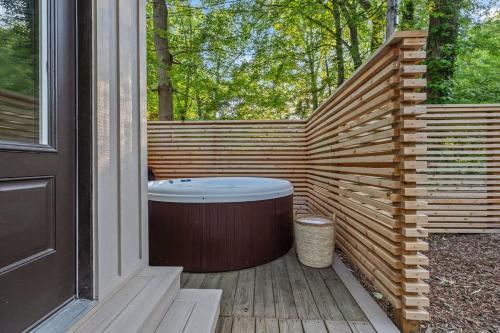 The Townie Cottages by Juniper Holiday + Home in Union Pier (MI)