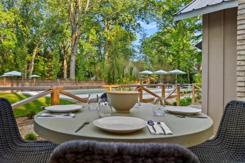 The Townie Cottages by Juniper Holiday + Home in Union Pier (MI)