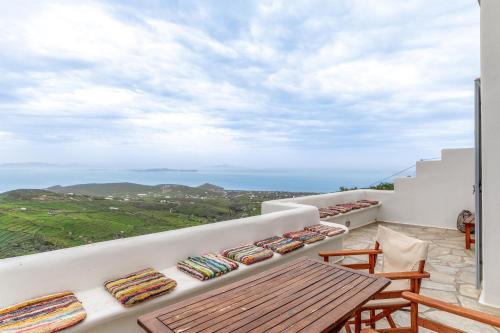 Vassilis Family Villa Tinos · Triandáros