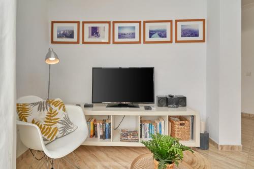Apartment with private pool - image 3