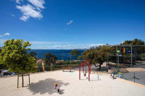 Exterior view, Lodge vue mer in Saint-Raphael