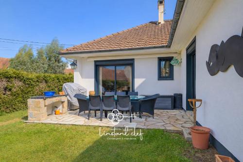Seadmed, Maison de standing, jardin & BBQ - Circuit 24H à 5 min (Maison de standing, jardin & BBQ - Circuit 24H a 5 min) in Arnage
