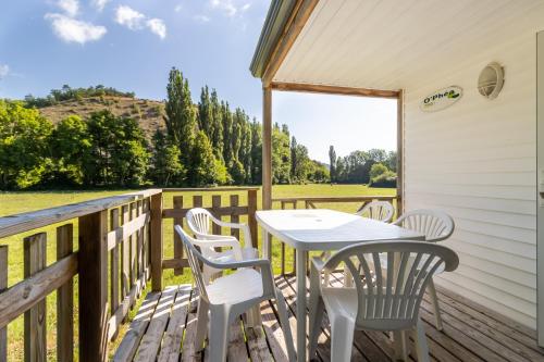 Mobilhome Le Panoramique – khách sạn tại Campagnac-les-Quercy