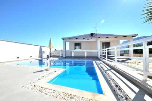 Villa White private pool