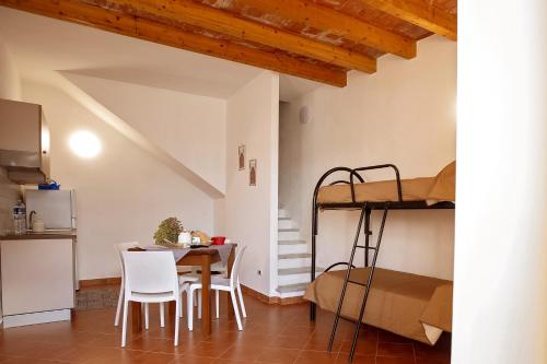 Viesnīcas āriene, Casa Atena in Pettineo