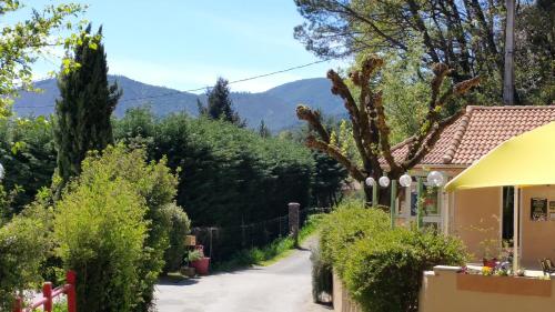 Camping Les Sources - image 2