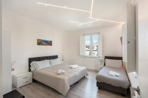 Sorrento Center Luxury Apartment 3 - image 4
