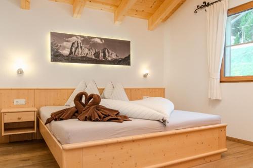 1 king bed, 1 sofa bed