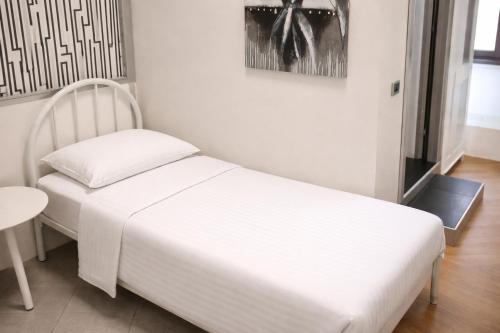 Koala Hostel Room Type - Single Room with Private Bathroom