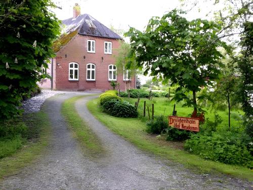 Druidenhain Hof Neudamm in Neukirchen, Deutschland