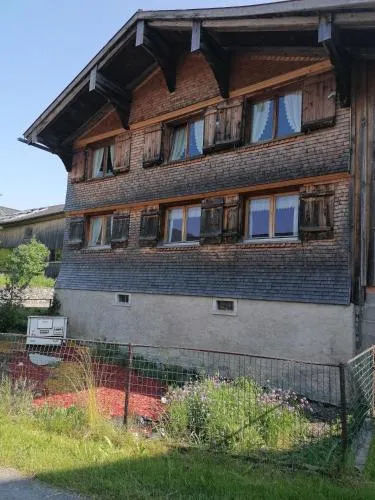 Ferienwohnung in altem Bauernhaus in Dalaas, Österreich