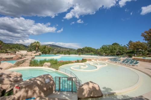 Grimaud 4 personnes clim vue mer