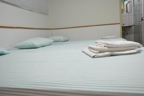 1 double bed