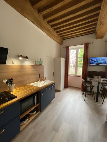Studio cosy -Hyper centre -Tout à pied - Location saisonnière - Paray-le-Monial