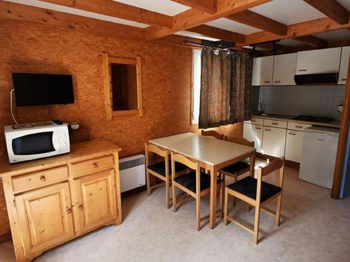 Chalet confortable, animaux acceptés - 2 pers. - API-1-52-2369 (Chalet confortable, animaux acceptes - 2 pers. - API-1-52-2369) in Molans Revela