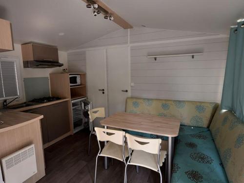 Mobil home accueillant animaux - 2 pers. - API-1-52-2320 in Molans Revela
