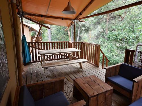 Bungalow avec clim, animaux acceptés - 2 pers. - API-1-52-2511 (Bungalow avec clim, animaux acceptes - 2 pers. - API-1-52-2511) in Molans Revela