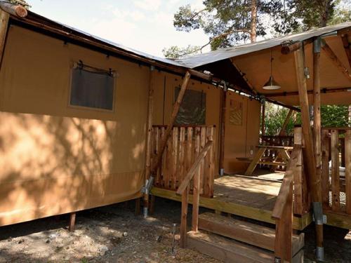 Bungalow avec clim, animaux acceptés - 2 pers. - API-1-52-2511 (Bungalow avec clim, animaux acceptes - 2 pers. - API-1-52-2511) in Molans Revela