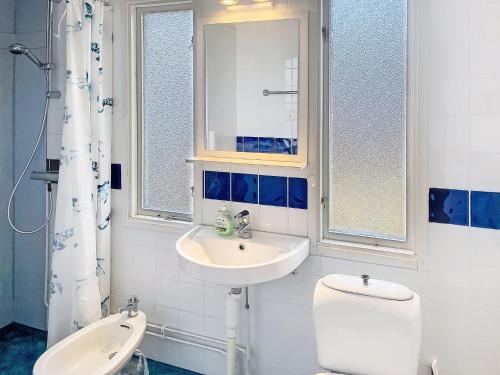 Bathroom, Holiday Home Tallkotten by Interhome in Storebro