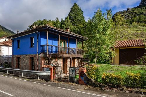 Hotelli välisilme, Aguas del Sella - jacuzzi in Precendi