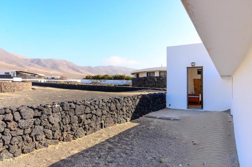 Famara Beach Apt 2