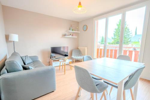 Quiet Arena - T5 Moderne Spacieux et Lumineux - Parking Gratuit - Balcon - Wifi Fibre
