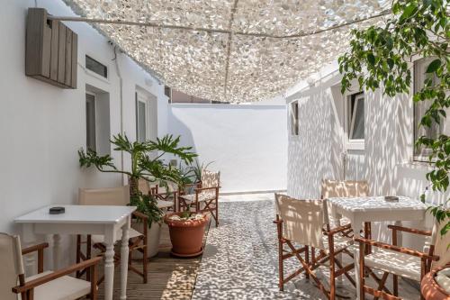 Exterior view, A Tinian Room 3 in Tinos