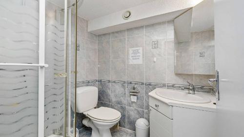 STUDIO MEZZANINE CLIMATISE POUR 4 PERSONNES - image 5