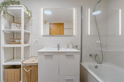 Playa La Arena 2 Bed Apartment - image 4