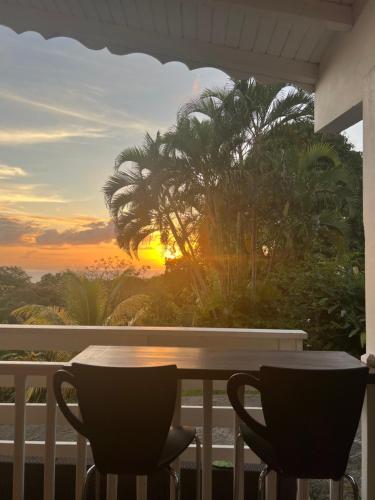 Studio La Marguerite - Vue mer avec terrasse privée - calme tropical à Deshaies (Studio La Marguerite - Vue mer avec terrasse privee - calme tropical a Deshaies) in Deshaies