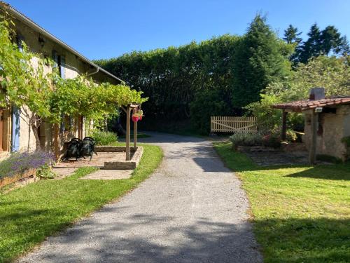 Exterior view, Chez Bonneau in Nantiat