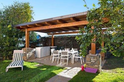 Home Charlene parking e patio