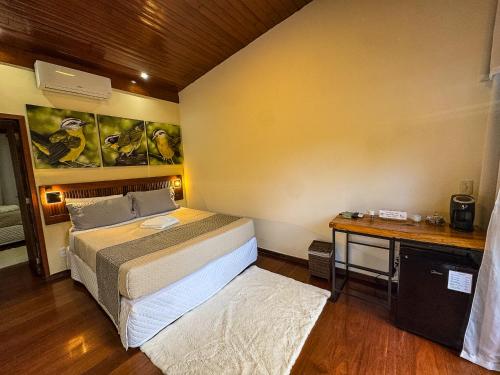 1 king bed, 2 twin beds