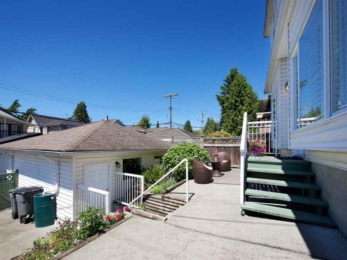 Marpole Guest House - image 3