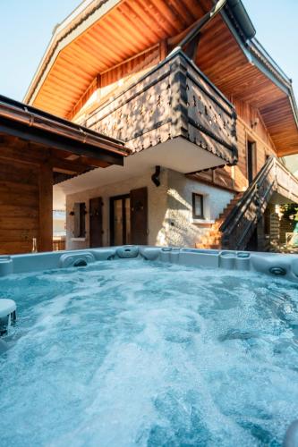 L'Ours appartement centre Jacuzzi