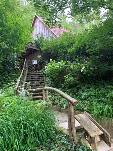 Naturhaus an der Sulzburg in Brucken, Deutschland