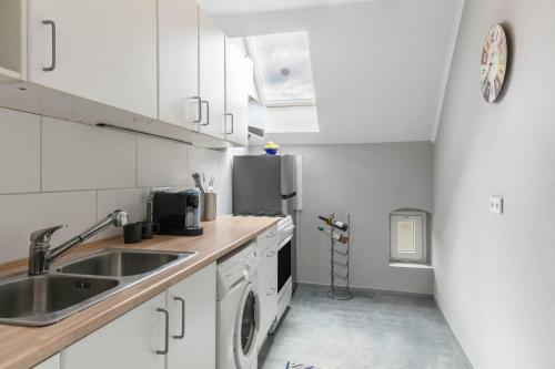 virtuve, Ferienwohnung mit großem Garten in Lindow